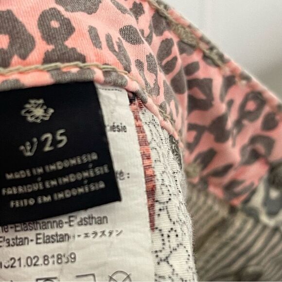 Maison Scotch Jean Shorts Size 25 Stripes Leopard Multicolor Casual - Picture 6 of 9